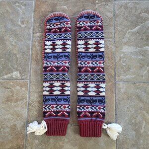 NWOT Women's warm fuzzy long slipper grippy socks, red/blue, size M